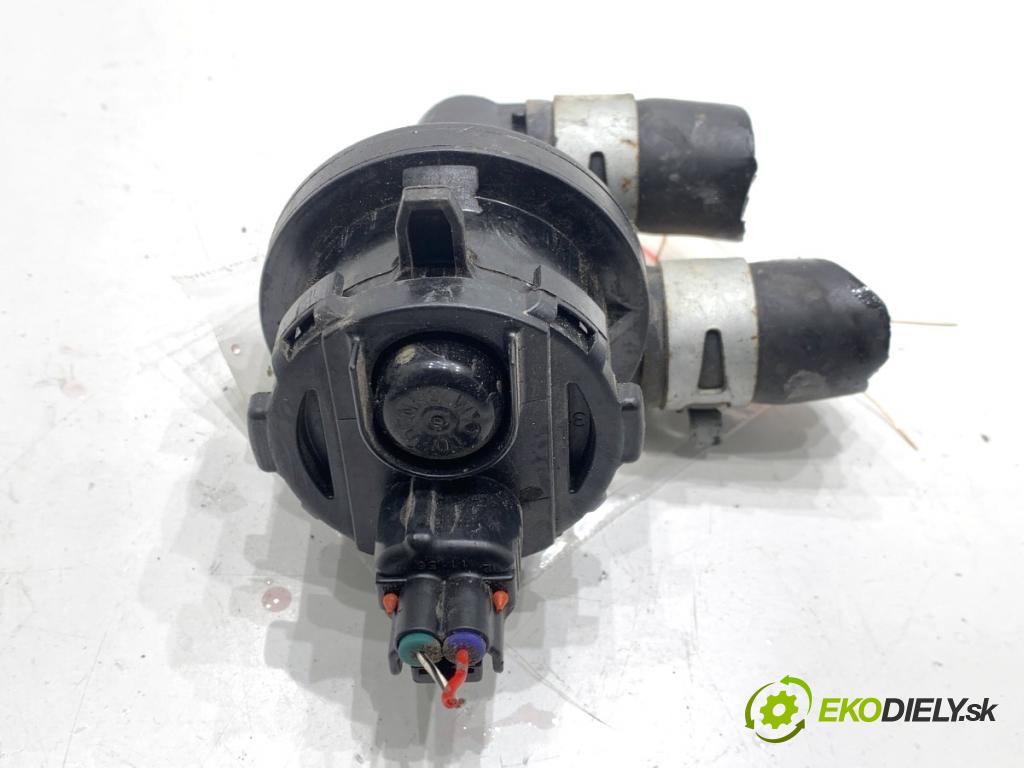 LEXUS NX SUV 2018 114 kW 300h AWD (AYZ15_) 2494 DALŠÍ: Pumpa vody 064100-1301 (Vodná pumpa)