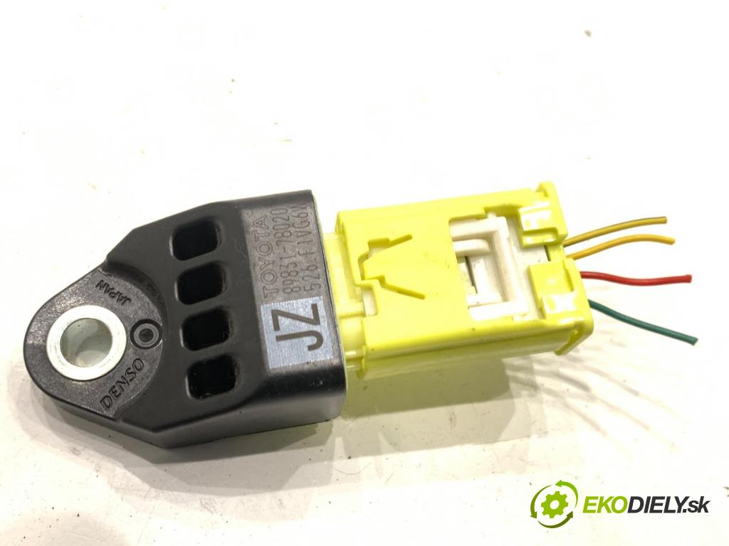 LEXUS NX SUV 2018 114 kW 300h AWD (AYZ15_) 2494 Snímač nárazu 89831-78020 (Snímač nárazu)