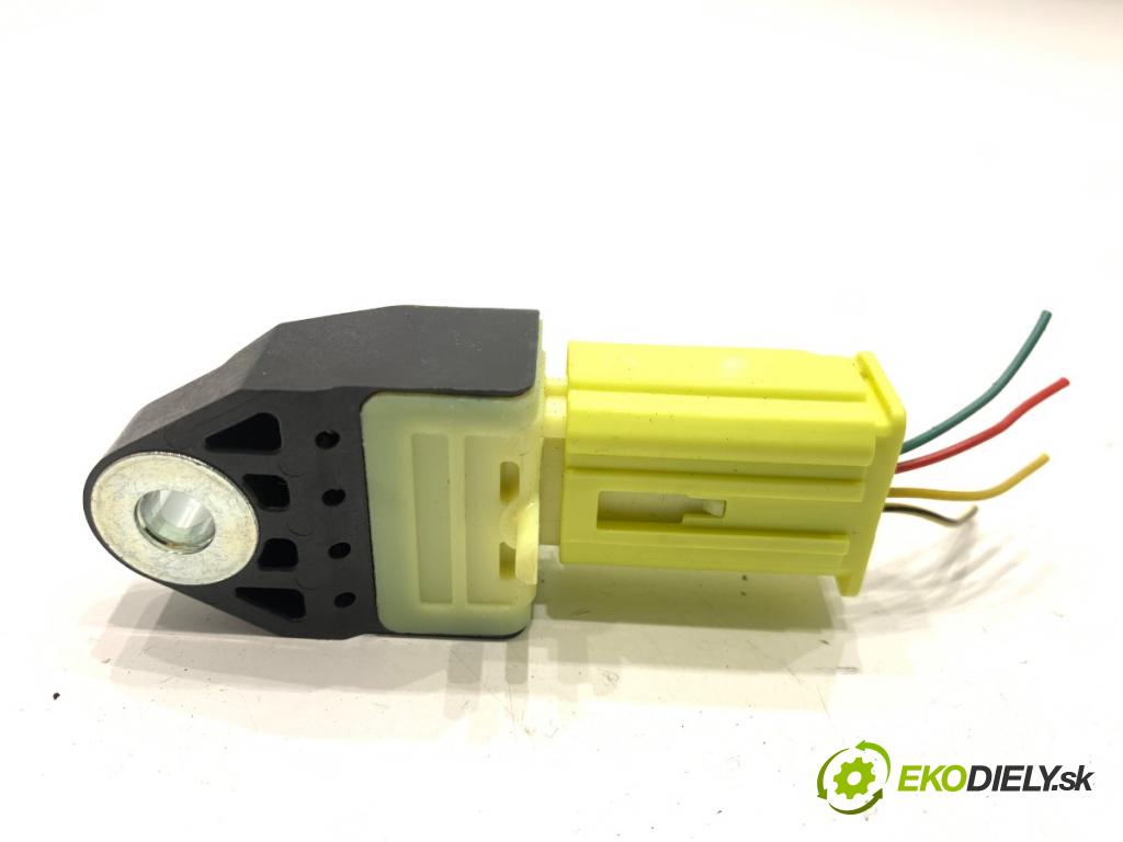 LEXUS NX SUV 2018 114 kW 300h AWD (AYZ15_) 2494 Snímač nárazu 89831-78020 (Snímač nárazu)