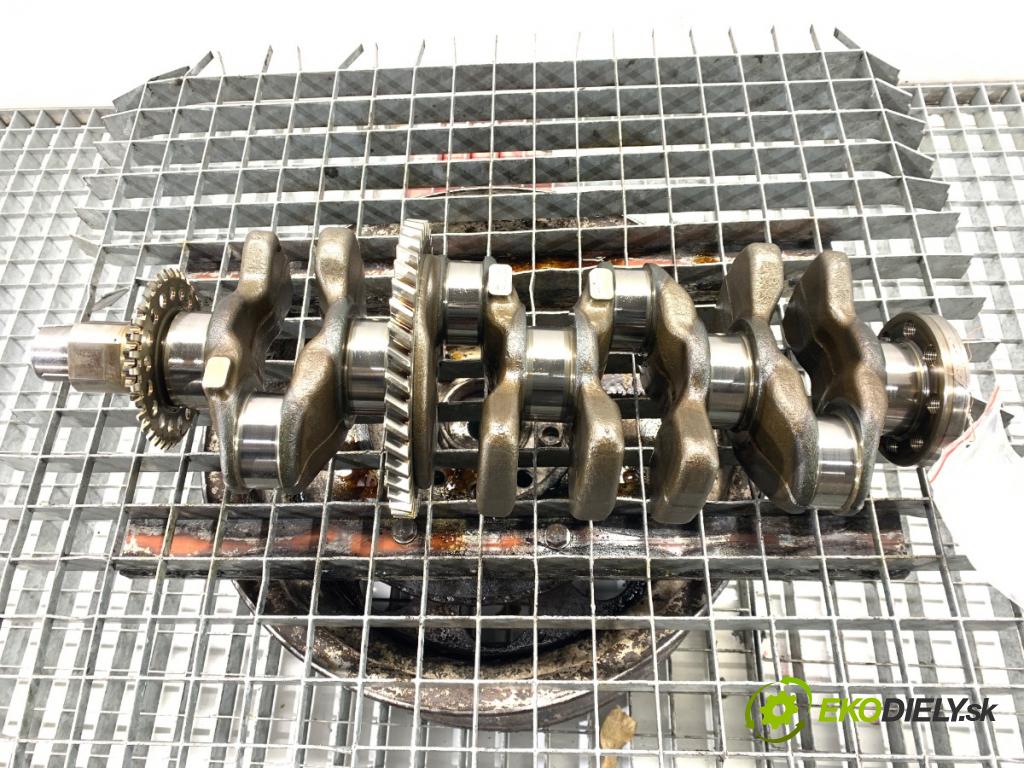 LEXUS NX SUV 2018 114 kW 300h AWD (AYZ15_) 2494 Kardaň, hriadeľ KLIKA: 2AR (Blok motora ostatné)