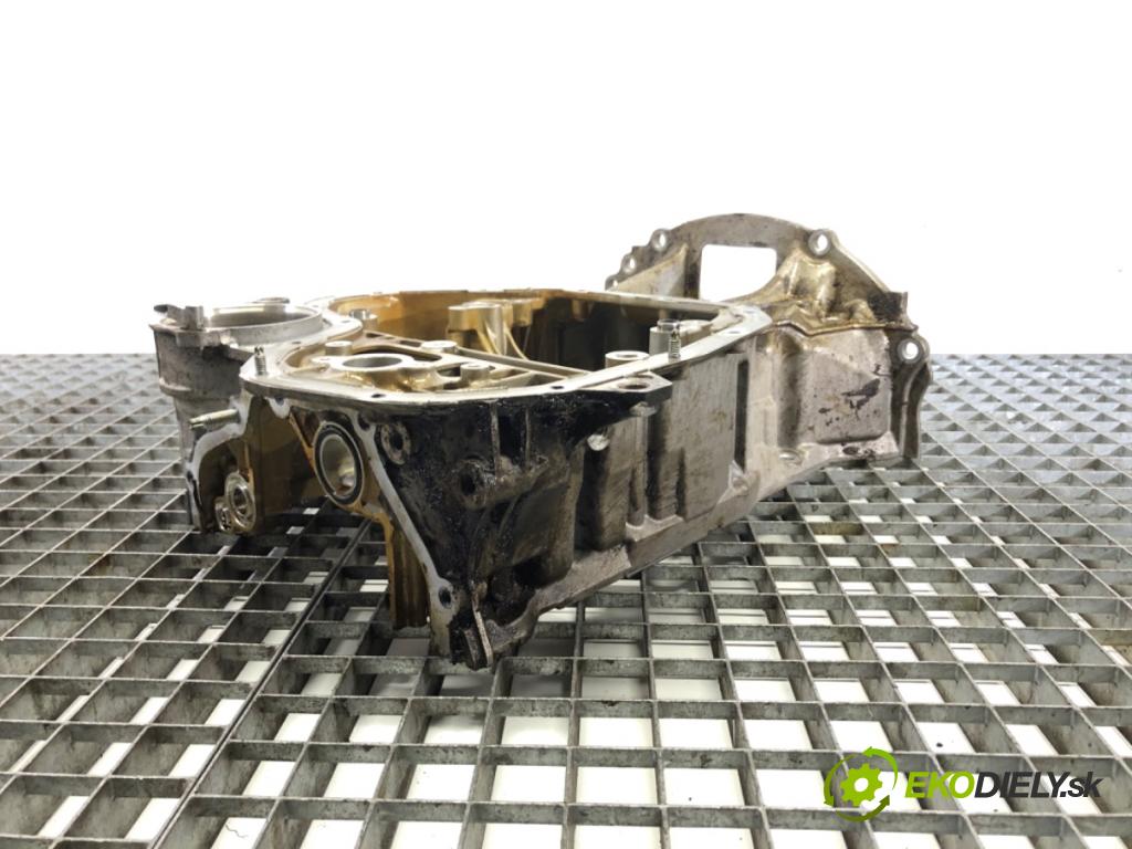 LEXUS NX SUV 2018 114 kW 300h AWD (AYZ15_) 2494 MISKA: olejová horná 2AR (Olejová vaňa)