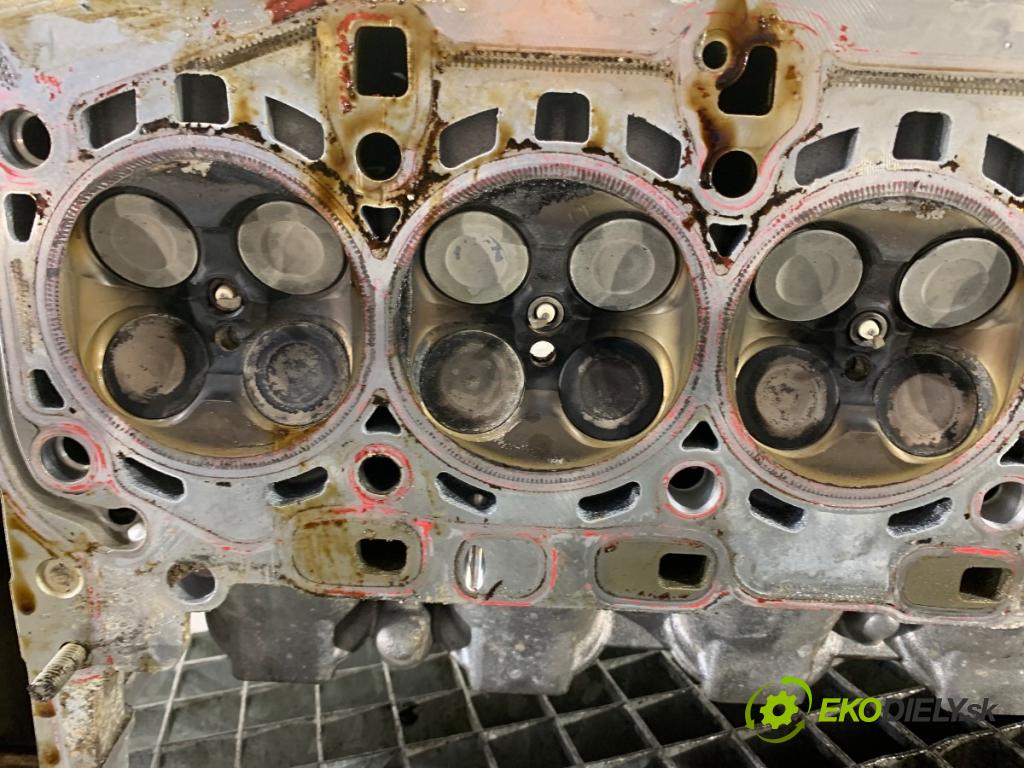 BMW F30 sedan 2017 240 kW 340 i xDrive 2998 Hlava valcov B58B30A (Hlava valcov)