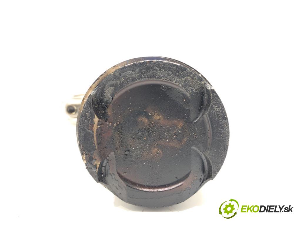 BMW F30 sedan 2017 240 kW 340 i xDrive 2998 PIEST: ojnica 7620971 (Piest)