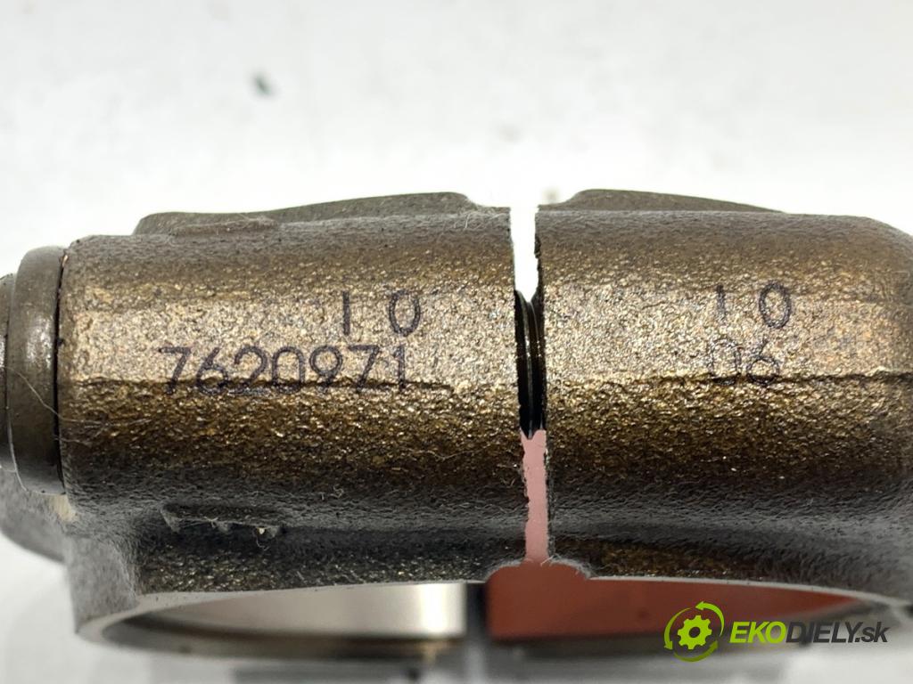 BMW F30 sedan 2017 240 kW 340 i xDrive 2998 PIEST: ojnica 7620971 (Piest)