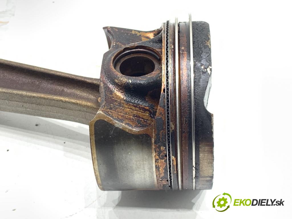 BMW F30 sedan 2017 240 kW 340 i xDrive 2998 PIEST: ojnica 7620971 (Piest)