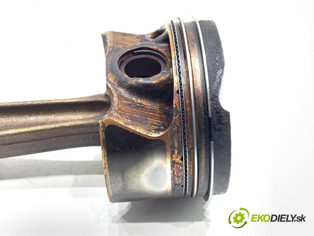 BMW F30 sedan 2017 240 kW 340 i xDrive 2998 PIEST: ojnica 7620971 (Piest)