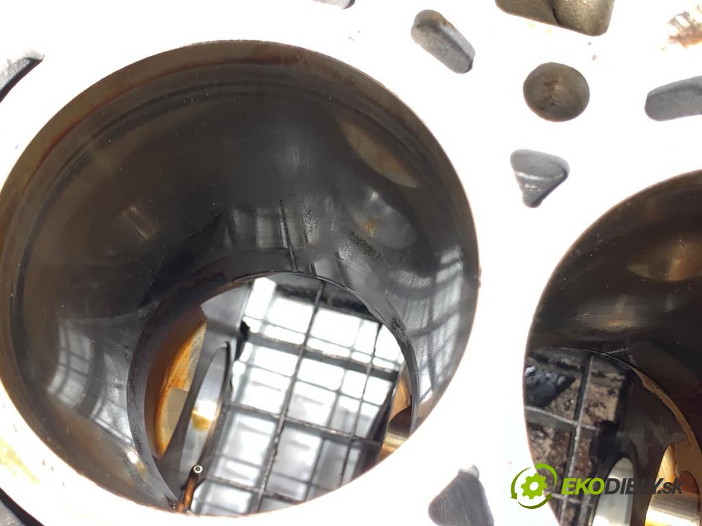 BMW F30 sedan 2017 240 kW 340 i xDrive 2998 blok Motor 8602099 B58B30A (Blok motora)