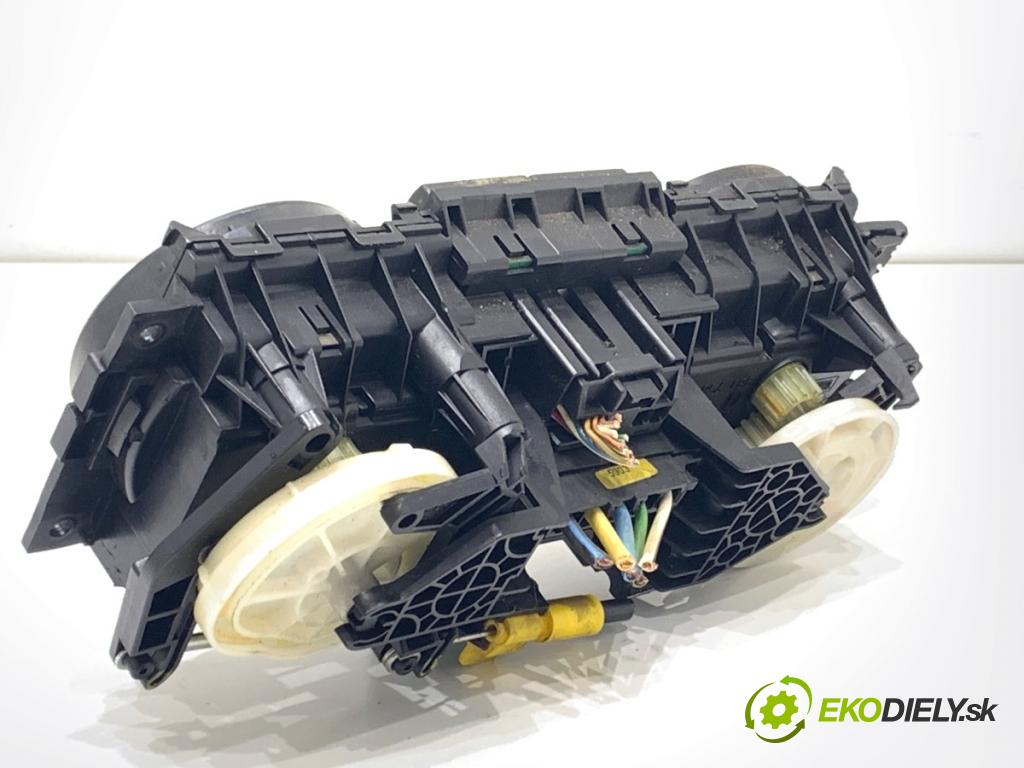 VW TRANSPORTER T5 Autobus 2003 96 kW 2.5 TDI 2461 Panel ovládania kúrenia 7H0820045R (Prepínacie páčky pod volantom)