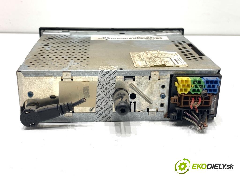 VW TRANSPORTER T5 Autobus 2003 96 kW 2.5 TDI 2461 RADIO 6X0035152C (Audio zariadenie)