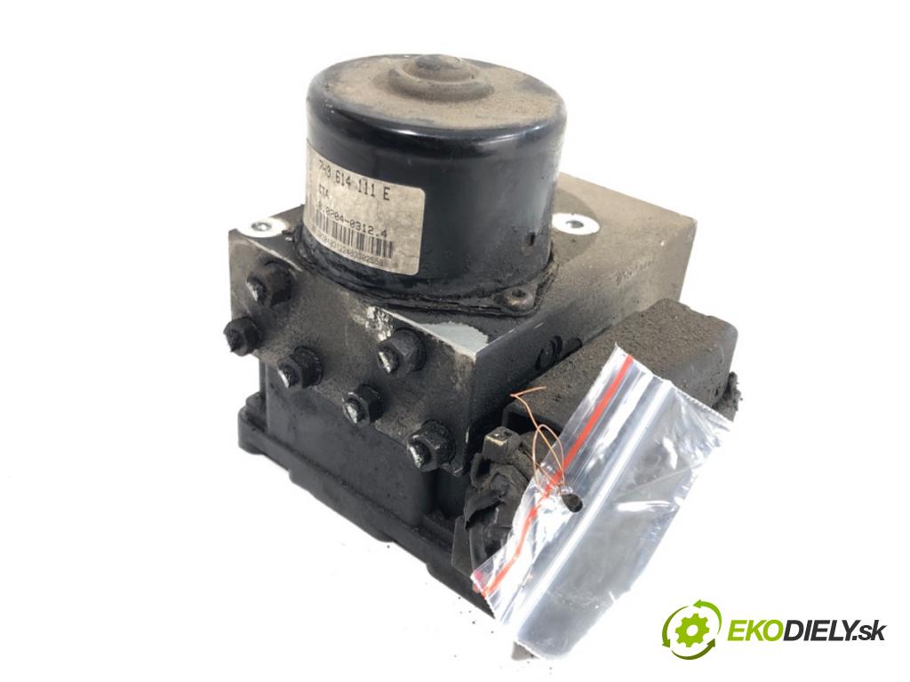 VW TRANSPORTER T5 Autobus 2003 96 kW 2.5 TDI 2461 Pumpa ABS 7H0614111E (Pumpa ABS)