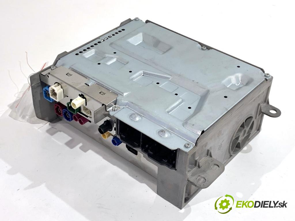 MERCEDES-BENZ GLE  2025 198 kW GLE 300 d 4-matic (167.109) 1993 RADIO Navigácia A1679004636 (Audio zariadenie)