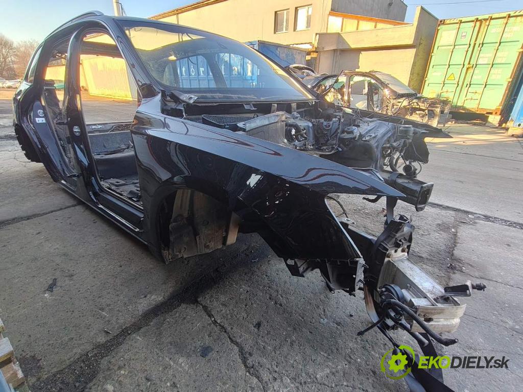 AUDI Q5 8R SUV 2012 165 kW 2.0 TFSI quattro 1984 KAROSERIA ČTVRŤÁK blatník zadní část levý pravý práh levý pravý střecha KOUPEL: