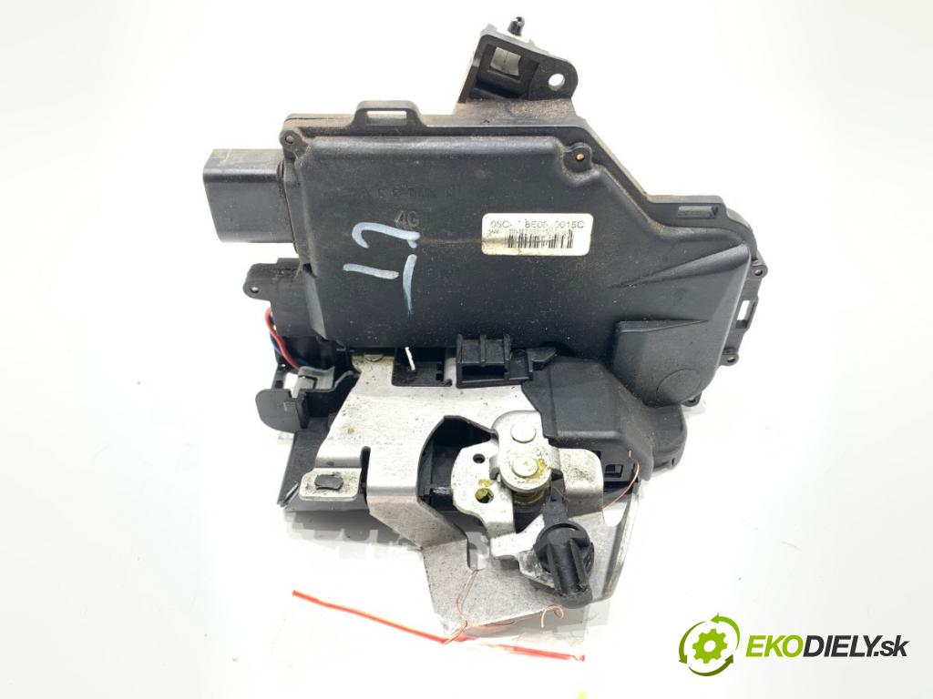 AUDI A4 B6 sedan 2003 75 kW 1.6 1595 zámok dveře levý zadní část 8E0839015
