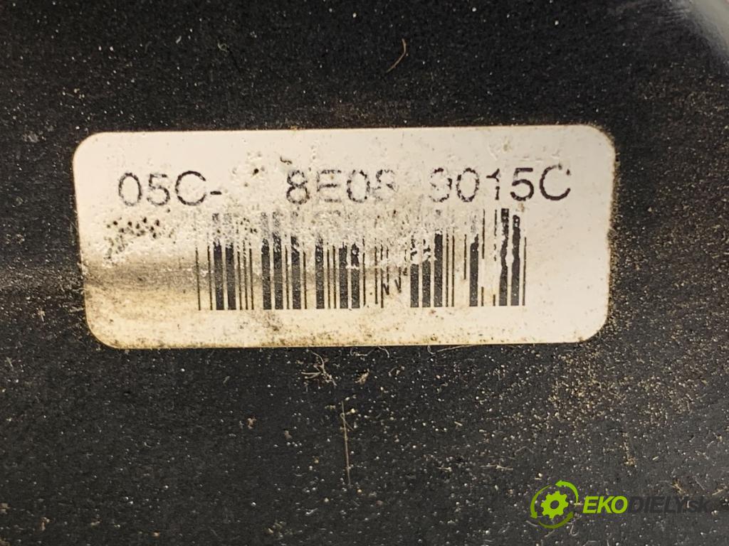 AUDI A4 B6 sedan 2003 75 kW 1.6 1595 zámok dveře levý zadní část 8E0839015