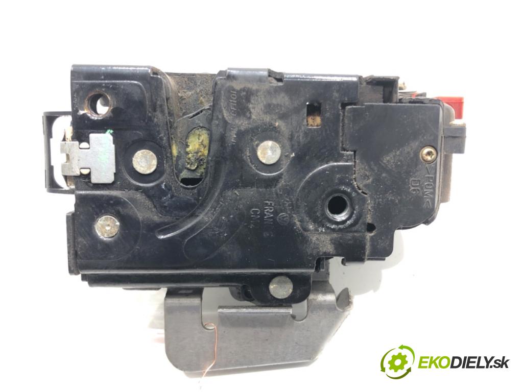 AUDI A4 B6 sedan 2003 75 kW 1.6 1595 zámok dveře pravý přední část 8E1837016C