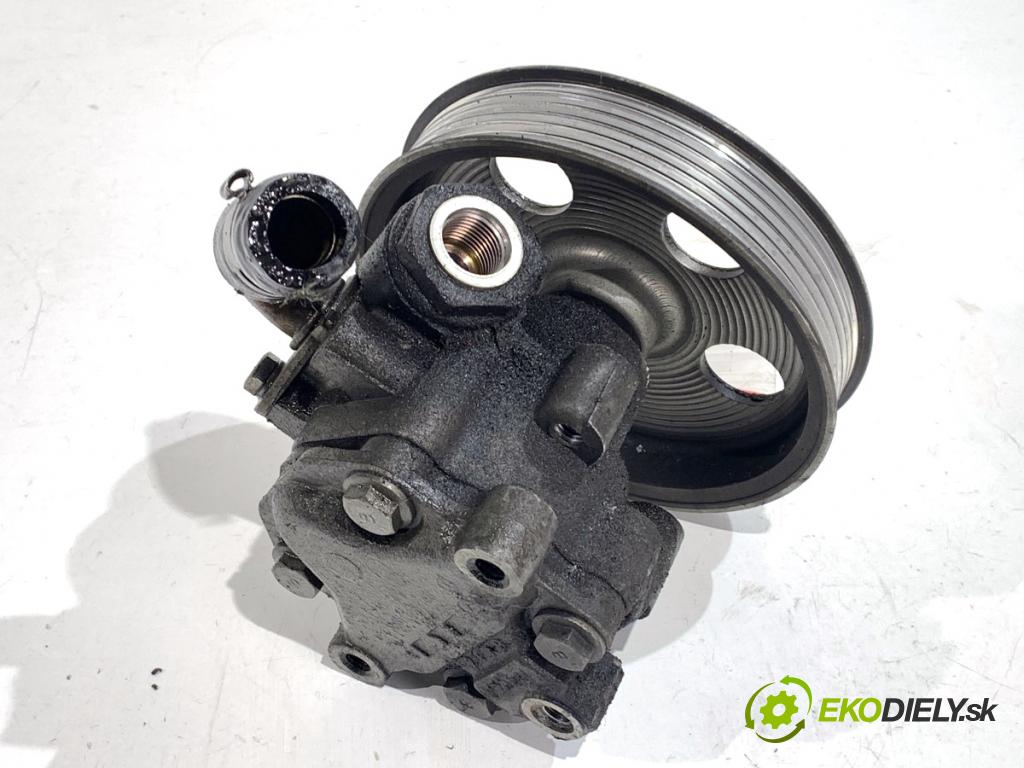 AUDI A4 B6 sedan 2003 75 kW 1.6 1595 Pumpa servočerpadlo 8E0145153ES (Servočerpadlo)
