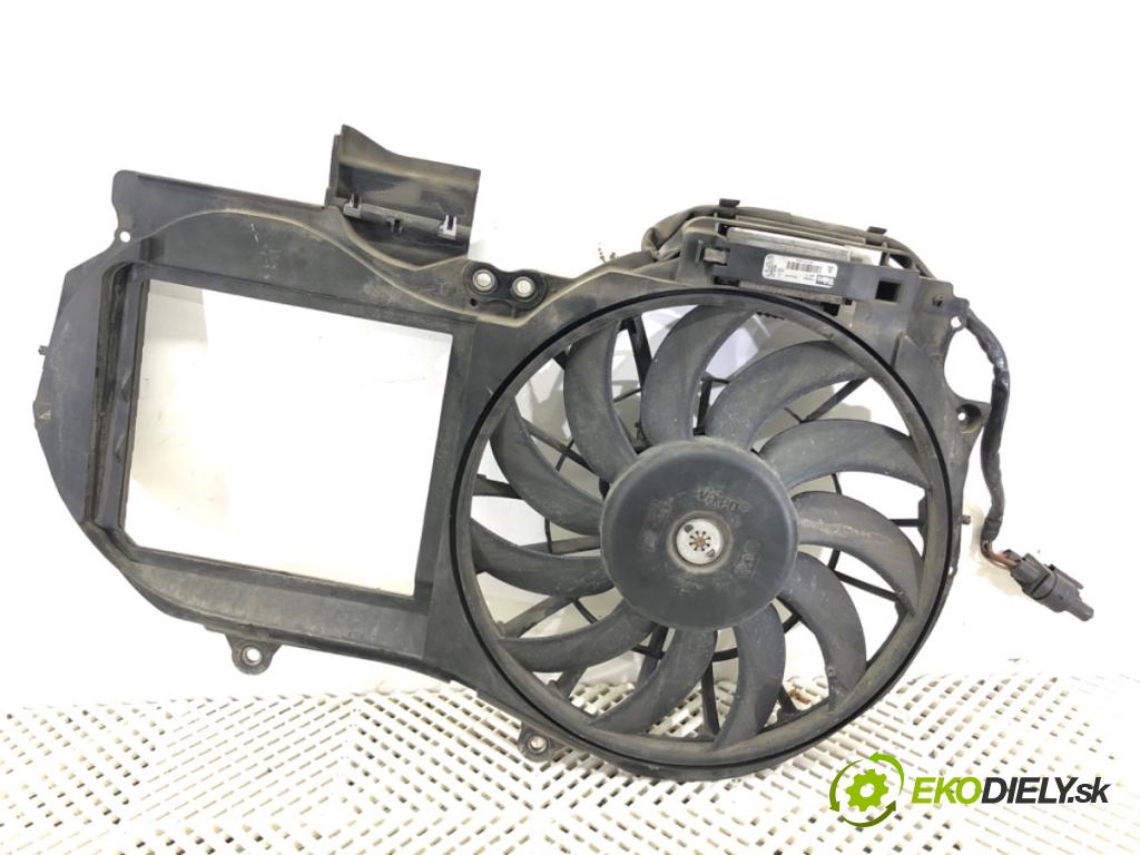 AUDI A4 B6 sedan 2003 75 kW 1.6 1595 ventilátor klimatizace 8E0121205Q (Ventilátor chladiče klimatizace)