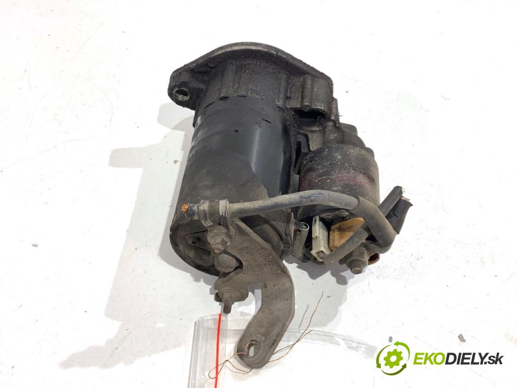 AUDI A4 B6 sedan 2003 75 kW 1.6 1595 startér 0001107077 (Startér)