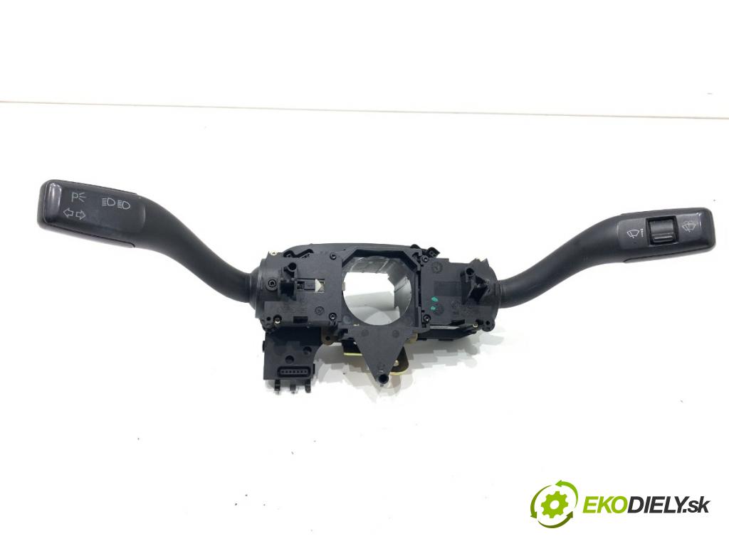 AUDI A4 B6 sedan 2003 75 kW 1.6 1595 Prepínač kombinovaný 8E0953549F (Prepínacie páčky pod volantom)