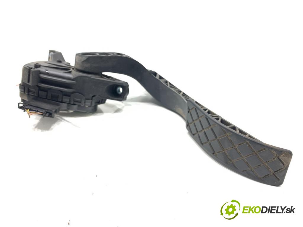 AUDI A4 B6 sedan 2003 75 kW 1.6 1595 Potenciometer plynu 8EI721523A (Potenciometer plynového pedálu)