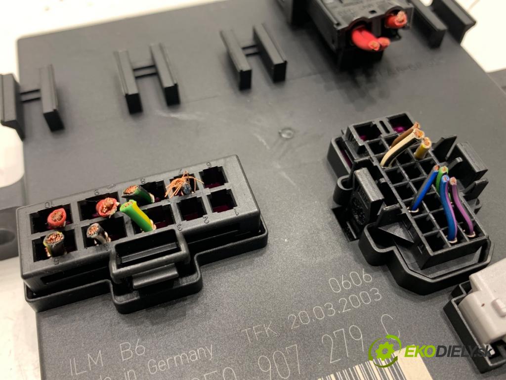 AUDI A4 B6 sedan 2003 75 kW 1.6 1595 Modul svetiel 8E0907279C (Riadiaca jednotka ostatné)