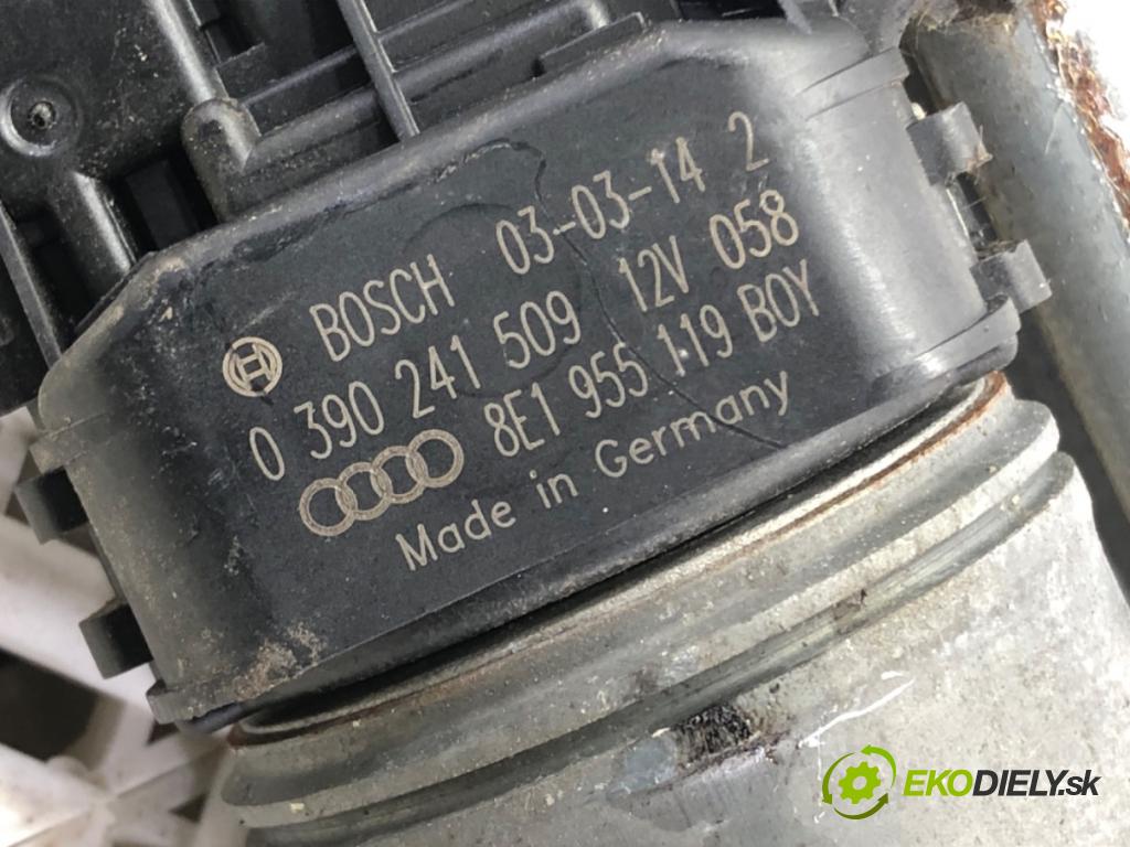 AUDI A4 B6 sedan 2003 75 kW 1.6 1595 Mechanizmus stieračov predný 0390241509 8E1955119 (Motorček stieračov predný)