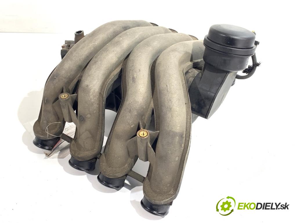 AUDI A4 B6 sedan 2003 75 kW 1.6 1595 Potrubie sacie, sanie 06B133210AL (Sacie potrubie)