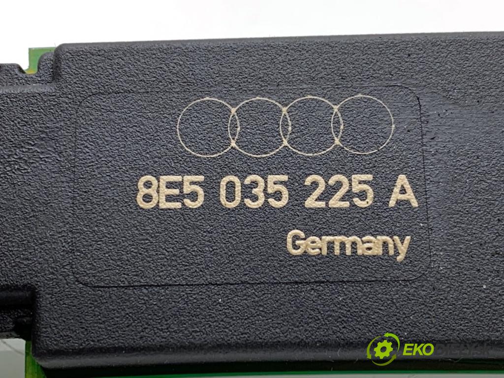 AUDI A4 B6 sedan 2003 75 kW 1.6 1595 ANTENA zesilovač antény 8E5035225A