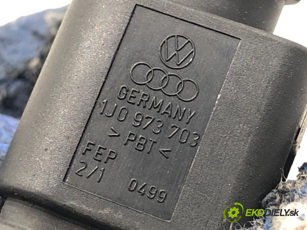 AUDI A4 B6 sedan 2003 75 kW 1.6 1595 Snímač klimatizácie (Snímač klimatizácie)