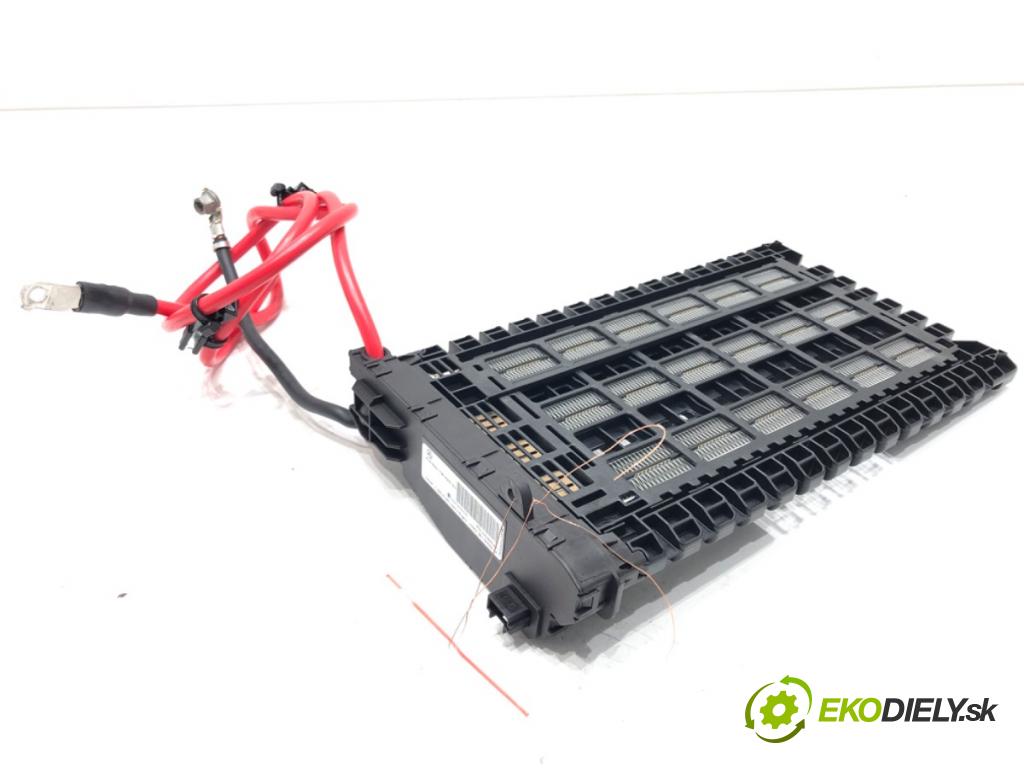 MERCEDES-BENZ GLE  2025 198 kW GLE 300 d 4-matic (167.109) 1993 topné těleso radiátor topení elektrická A1678301706 (Radiátor topení)