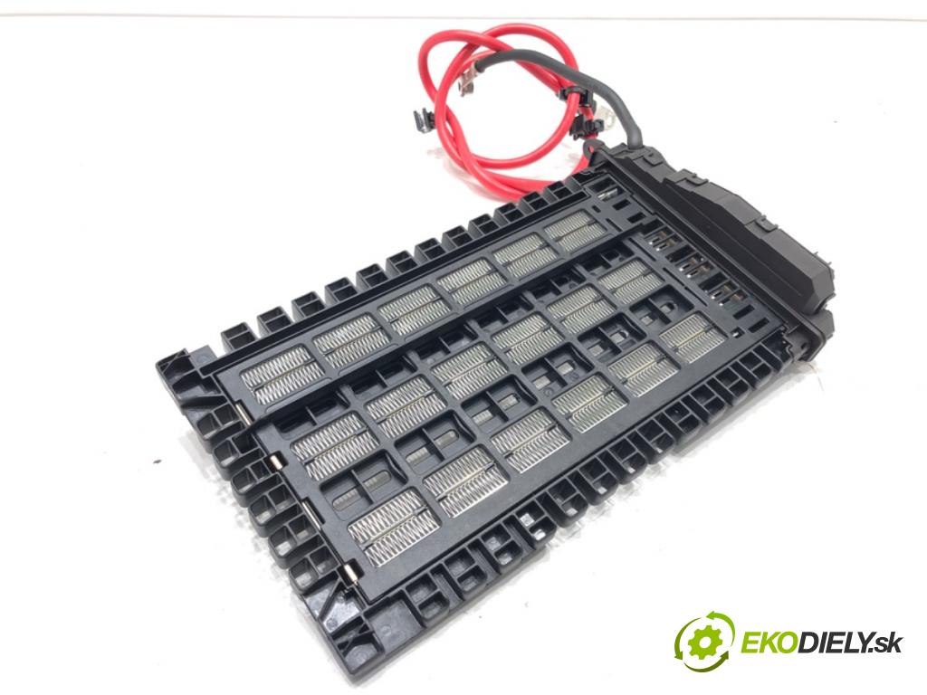 MERCEDES-BENZ GLE  2025 198 kW GLE 300 d 4-matic (167.109) 1993 topné těleso radiátor topení elektrická A1678301706 (Radiátor topení)