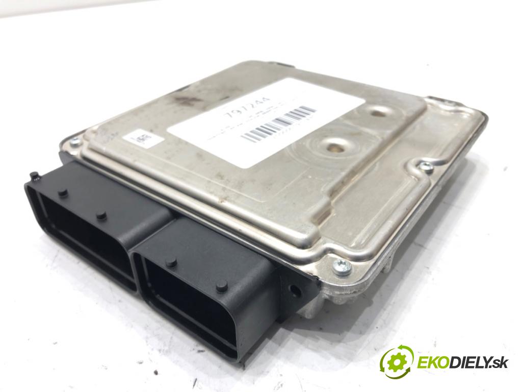 AUDI Q5 8R SUV 2012 165 kW 2.0 TFSI quattro 1984 riadiaca jednotka Motor 8R0907115P (Riadiaca jednotka)