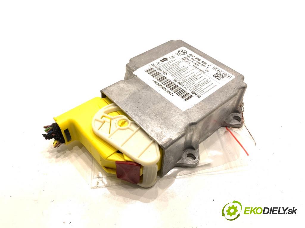 AUDI Q5 8R SUV 2012 165 kW 2.0 TFSI quattro 1984 senzor airbag 8R0959655F (Snímač)