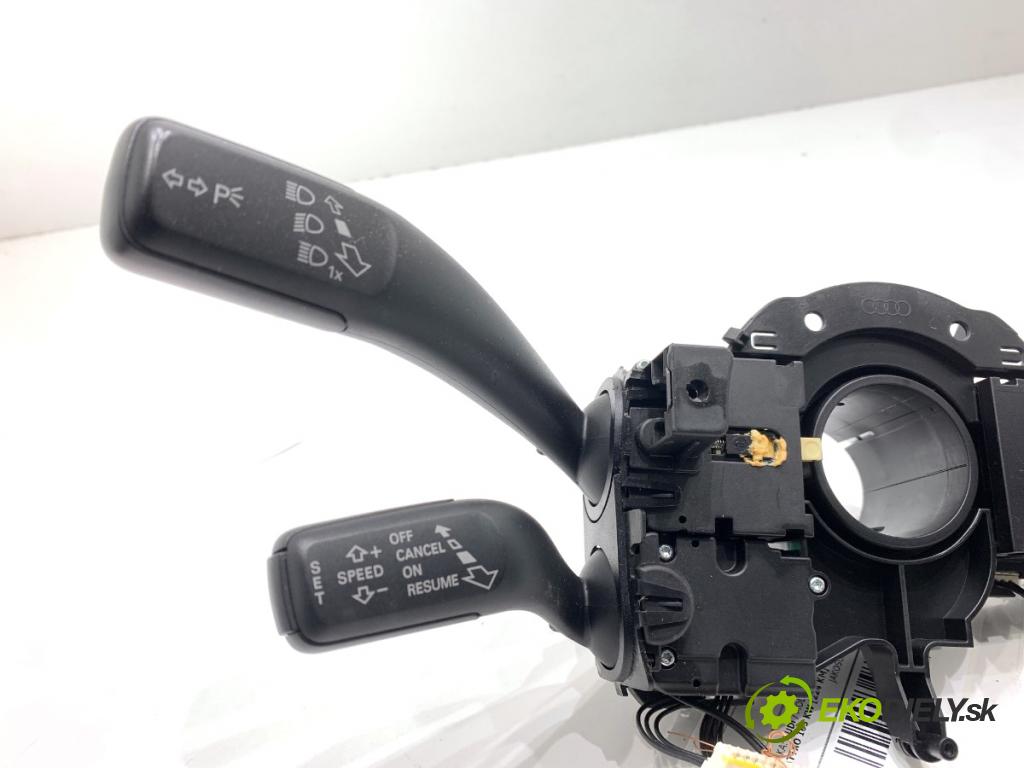 AUDI Q5 8R SUV 2012 165 kW 2.0 TFSI quattro 1984 Prepínač kombinovaný 8K0953502BK (Prepínacie páčky pod volantom)