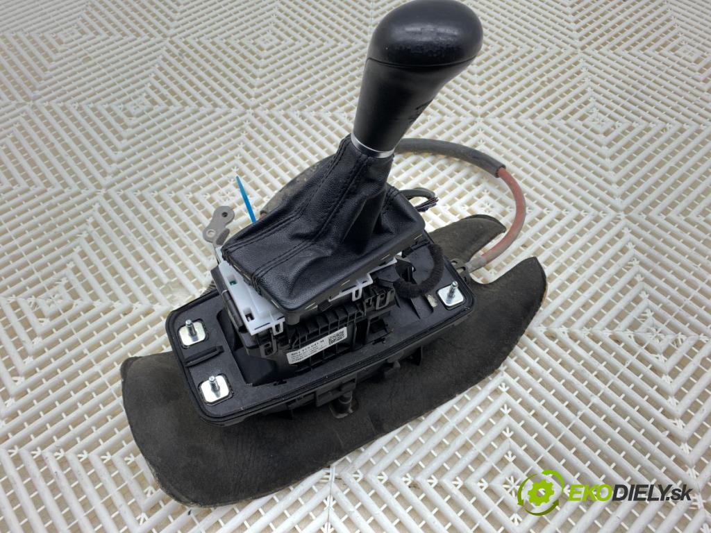 AUDI Q5 8R SUV 2012 165 kW 2.0 TFSI quattro 1984 Kulisa 8K1713041M (Rýchlostná páka (kulisa))