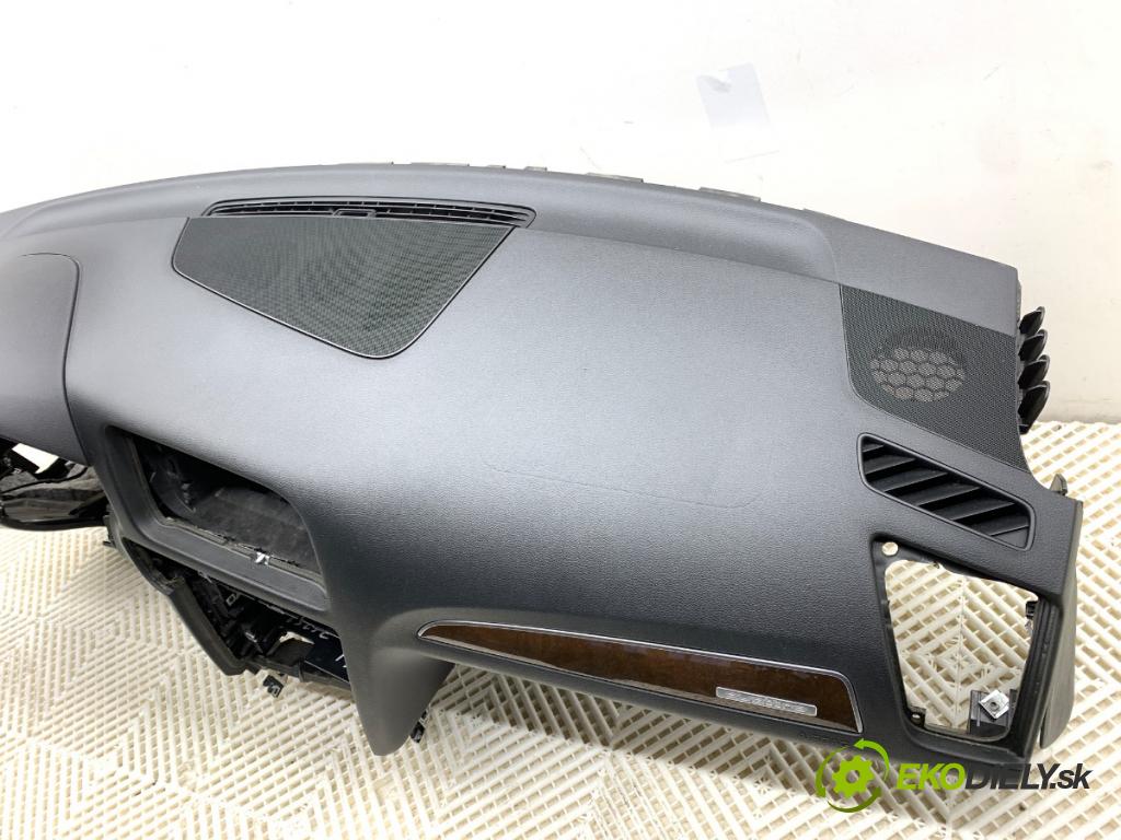 AUDI Q5 8R SUV 2012 165 kW 2.0 TFSI quattro 1984 palubní doska silenbloku PÁSY: