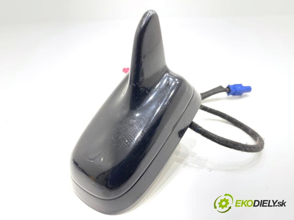 AUDI Q5 8R SUV 2012 165 kW 2.0 TFSI quattro 1984 ANTENA 8R0035503C