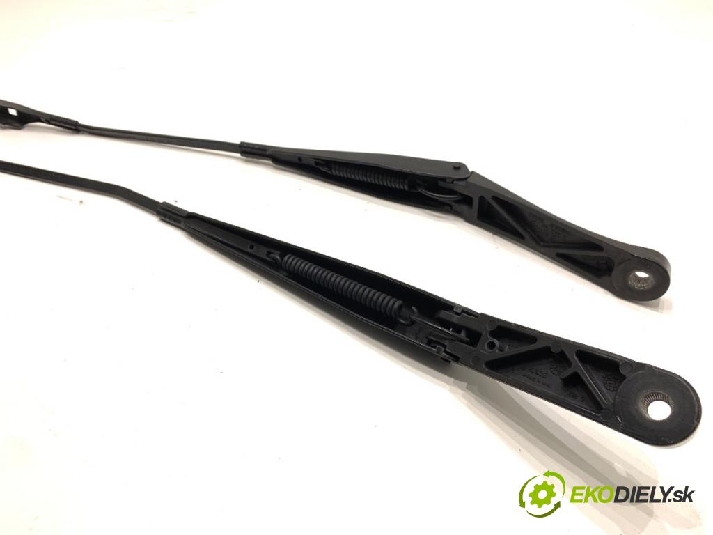 AUDI Q5 8R SUV 2012 165 kW 2.0 TFSI quattro 1984 ramena stěrače přední část 392125707