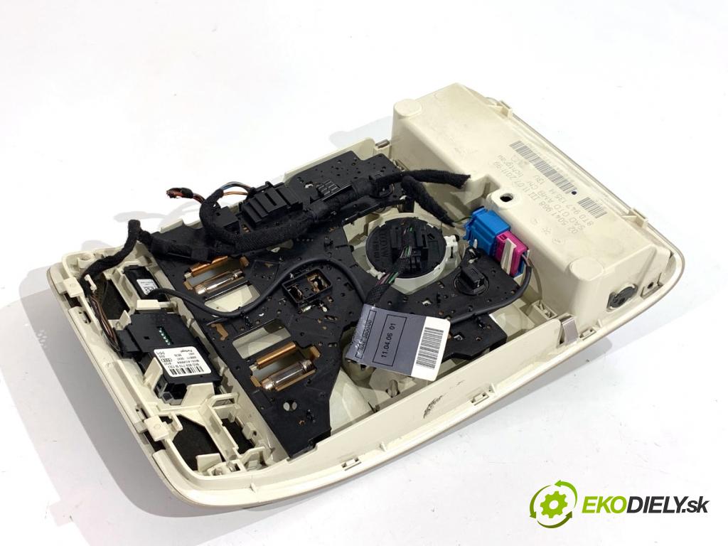 AUDI Q5 8R SUV 2012 165 kW 2.0 TFSI quattro 1984 Svetlo stropné 8T0947135H