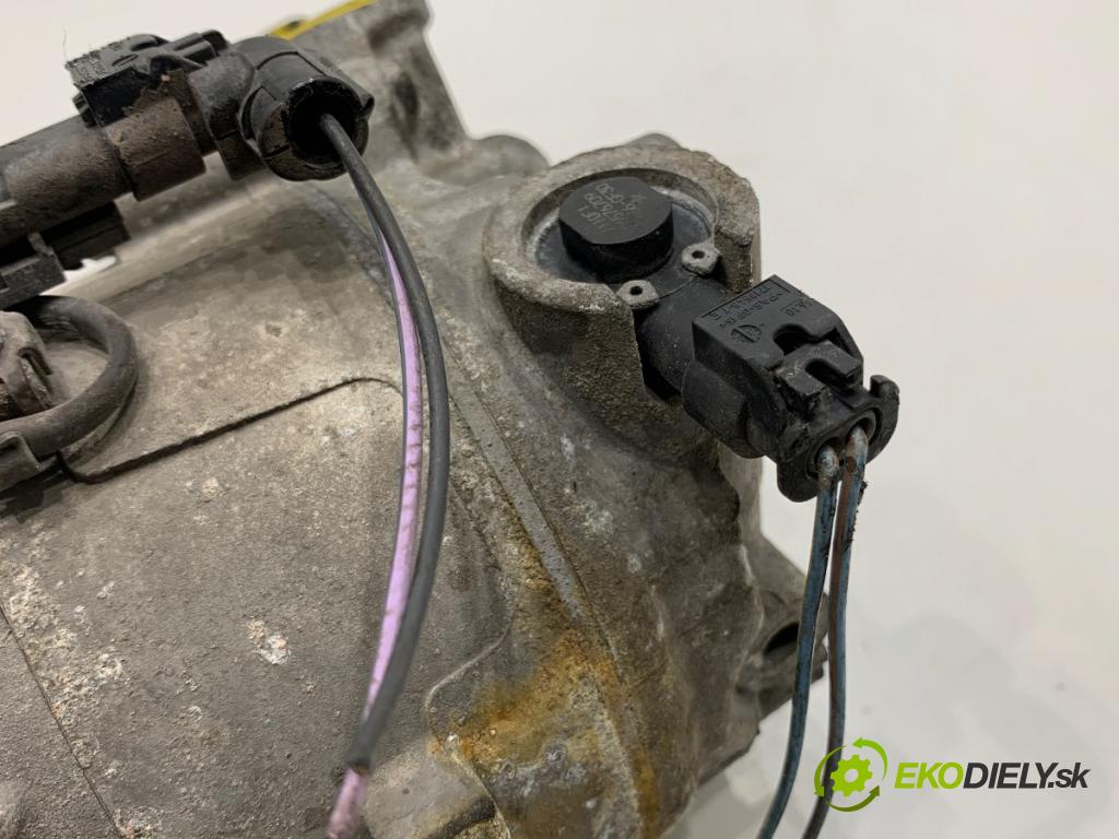 OPEL MERIVA B nadwozie wielkoprzestrzenne (MPV) 2017 88 kW 1.4 (75) 1364 Kompresor klimatizácie 39045696 (Kompresor klimatizácie)