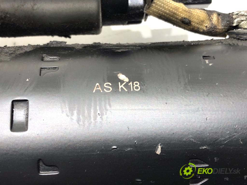 VW TRANSPORTER T5 Autobus 2003 96 kW 2.5 TDI 2461 startér AS418 (Startér)