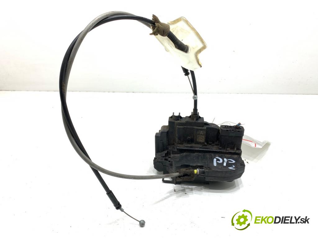 NISSAN QASHQAI J10 SUV 2008 78 kW 1.5 dCi 1461 zámok dveře pravý přední část 