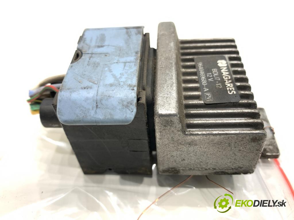 NISSAN QASHQAI J10 SUV 2008 78 kW 1.5 dCi 1461 relé sviečok žhavenia 9640469680 (Relé)