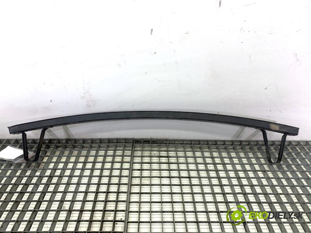 NISSAN QASHQAI J10 SUV 2008 78 kW 1.5 dCi 1461 výztuha nárazníka přední část dolná 