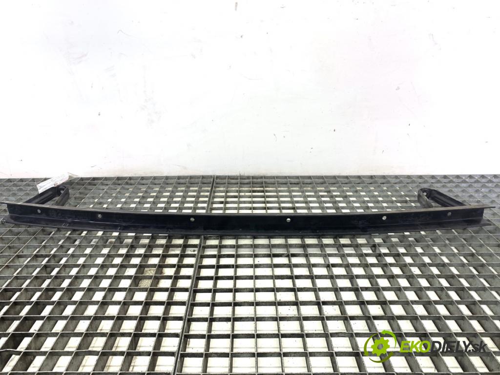 NISSAN QASHQAI J10 SUV 2008 78 kW 1.5 dCi 1461 výztuha nárazníka přední část dolná