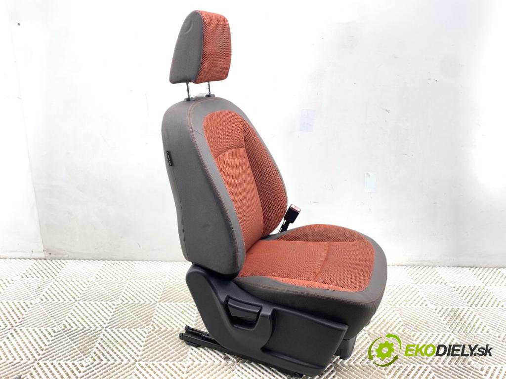 NISSAN QASHQAI J10 SUV 2008 78 kW 1.5 dCi 1461 Sedadlo pravy predný