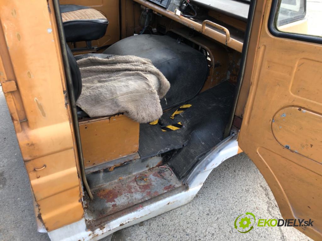 FSC   1985 51 kW 2.1 B 2120 kabína