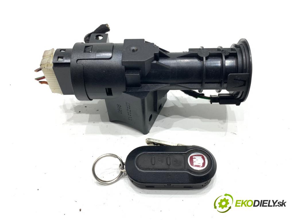 FIAT 500 liftback 2008 51 kW 1.2 (312AXA1A) 1242 spinačka 51800628 (Spínacia skrinka)