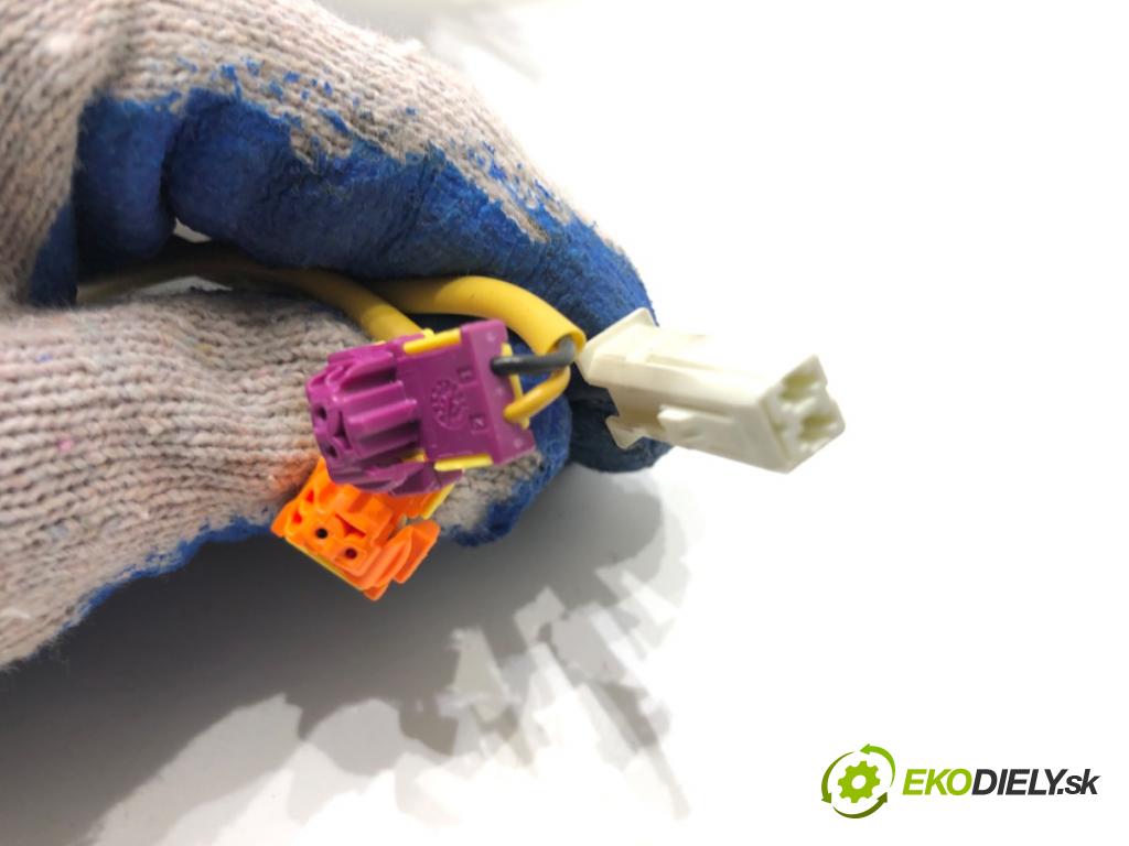 FIAT 500 liftback 2008 51 kW 1.2 (312AXA1A) 1242 Prepínač kombinovaný 07354521430 (Prepínacie páčky pod volantom)