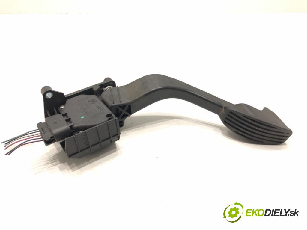 FIAT 500 liftback 2008 51 kW 1.2 (312AXA1A) 1242 Potenciometer plynu  (Potenciometer plynového pedálu)